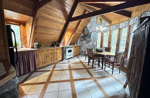 Crandon Ski Chalet | Beautiful Petersonbay Chalet on the East Shore of Lake Metonga