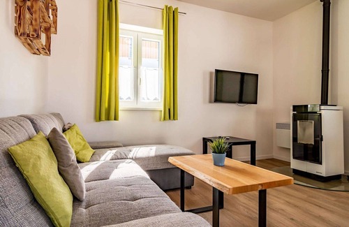 Lojzova Paseka House | Beautiful private villa for 4 people with TV, terrace, pets allowed and parking