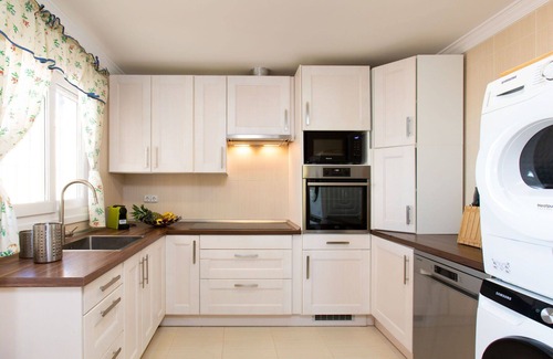 Benajarafe House | Beautiful private villa for 7 people with A/C, private pool, WIFI, TV, terrace and parking