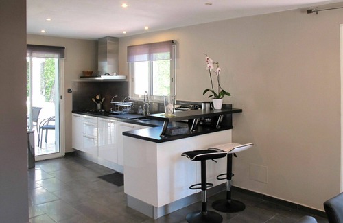 Bagnols-en-Foret House | Beautiful private villa for 6 guests with private pool, WIFI, TV, terrace, pets allowed and park.