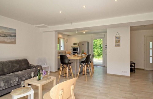 Plougrescant House | Beautiful private villa for 4 people with TV and terrace