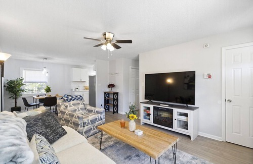 Westgate House | Beautiful Private Home and Patio