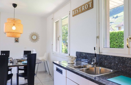 Villeneuve Villa | Beautiful private villa for 6 guests with WIFI, TV, terrace, panoramic view and parking