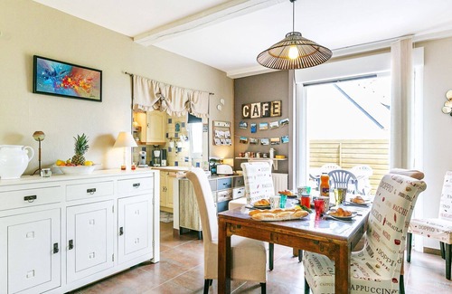 Kerlouet House | Beautiful private villa for 5 guests with WIFI, TV, terrace and parking