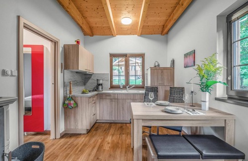 Becov nad Teplou House | Beautiful private villa for 4 people with WIFI, TV, patio and parking