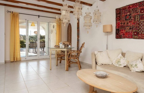 Costa Nova House | Beautiful private villa for 6 people with A/C, WIFI, private pool, TV, patio and parking