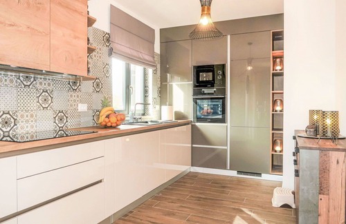 Topid House | Beautiful private villa for 8 people with WIFI, A/C, private pool, TV, terrace and parking