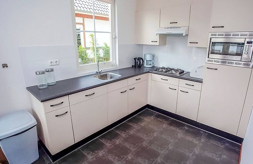 Susteren House | Beautiful private villa for 14 people with WIFI, pool, TV, terrace and parking