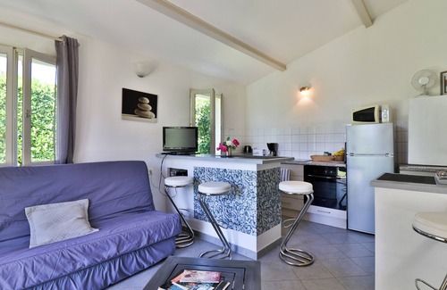 La Colle-sur-Loup House | Beautiful property, quiet, 5 bedrooms, park and swimming pool, near St Paul de Vence, 6km from the sea.