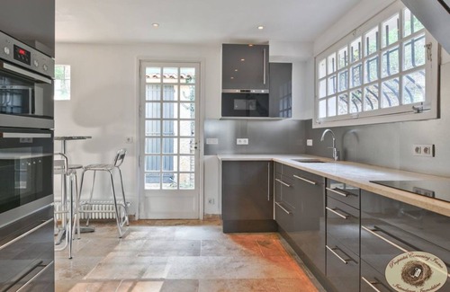 Le Beausset House | Beautiful Provencal farmhouse with pool and tennis on the heights of Beausset