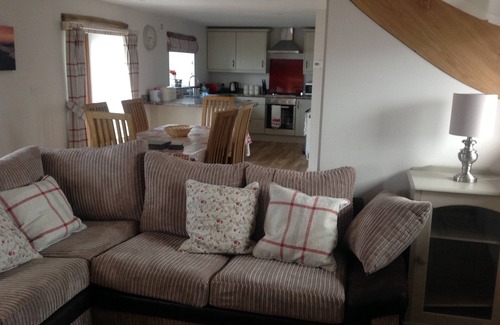 Vale of Glamorgan Cottage | Beautiful Quiet Cottage Dog Friendly Near Cowbridge and Cardiff