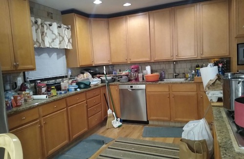 Toms River House | Beautiful Ranch w/3 bedrooms and 3 baths/open concept/big back yard/dog friendly