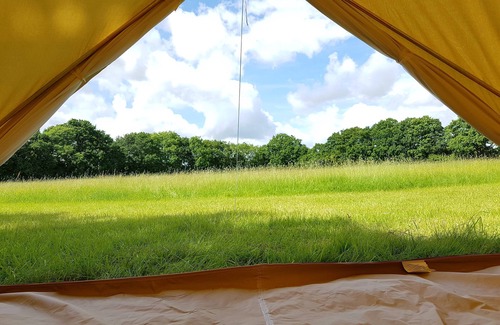 Abbess Roding Cabin | Beautiful Rural location. Glamping. London from 1 hour. Book 1- 6 tents.