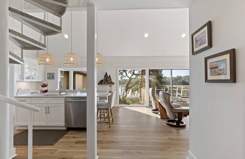 Moss Creek Cottage | Beautiful Salt Marsh Cottage in Moss Creek, where serenity awaits.