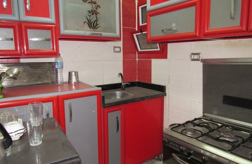 Al-Muntazah Apartment | Beautiful sea side view near Montaza Palace and Miami Beach + local shopping