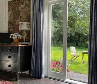Wrinehill Apartment | Beautiful Self Contained Garden Room
