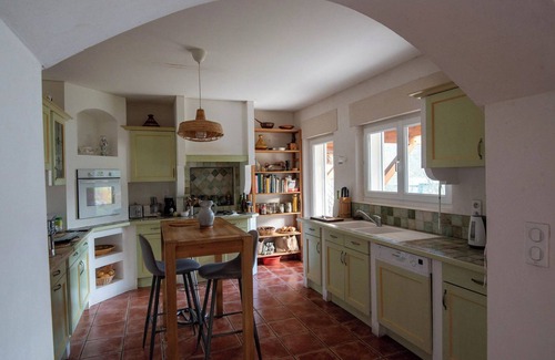 Alba-la-Romaine House | Beautiful single-storey villa with swimming pool, in a quiet location on the edge of the village