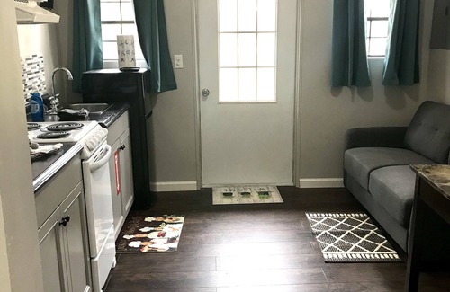 Garfield Apartment | Beautiful Single “Full Sized”Bedroom Cabin