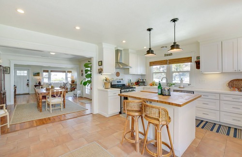Fire Mountain House | Beautiful South Oceanside Bungalow: 1 Mi to Beach!