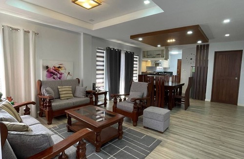 Taytay House | Beautiful & spacious vacation house with 4 bedroom and 5 aircons