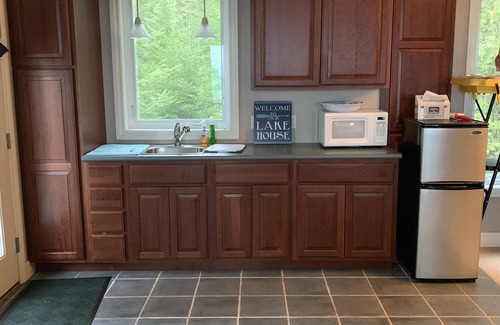 Harrisville Cottage | Beautiful studio cottage! Sandy Beachfront at your door step! Amazing sunrises!