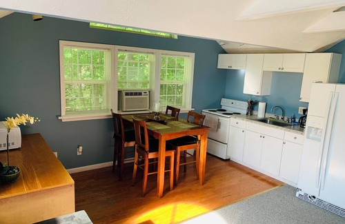 Otego Apartment | Beautiful Studio Loft Apartment - Gorgeous Views