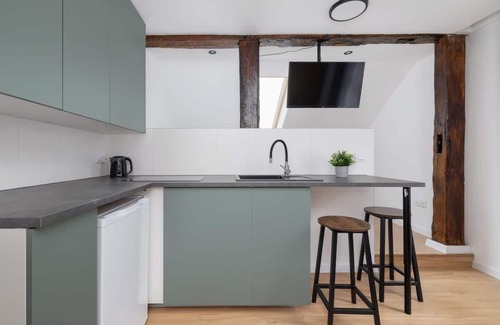 Gliwice Apartment | Beautiful Studio with Air Conditioning | Gliwice