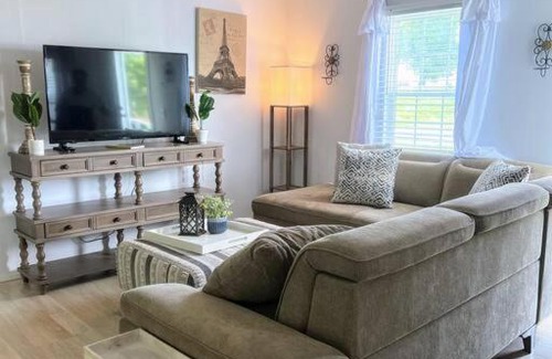 Conestee House | Beautiful Stylish 3 bedroom home in Greenville