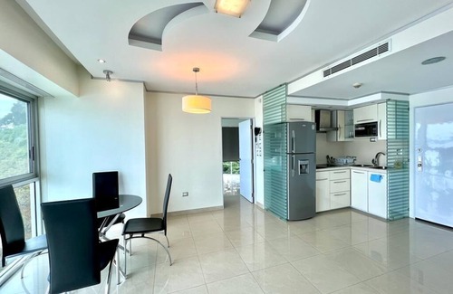 Guayaquil Apartment | Beautiful Suite with river view in Santa Ana harbor