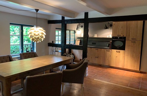 Behrensdorf House | Beautiful thatched roof, high quality furnishings, antiques, oven, garden