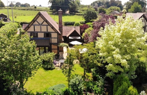 Pembridge Cottage | Beautiful timber frame cottage, with English country garden.
