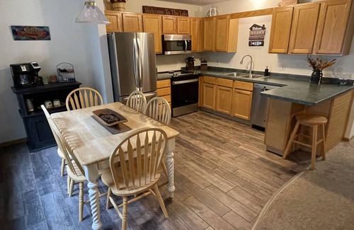 St Germain House | Beautiful Townhome With Scenic Lake View