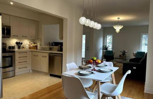 Vaughan House | Beautiful townhouse.