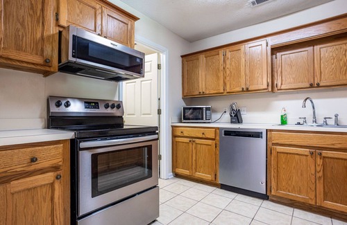 Sumter County House | Beautiful Townhouse Near Shaw AFB