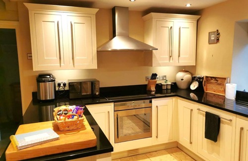Shrewton Cottage | Beautiful, traditional rural cottage