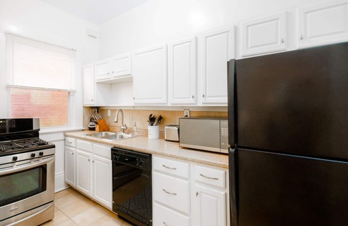 Touro Apartment | Beautiful Uptown New Orleans w/Pool Near Street Car Line