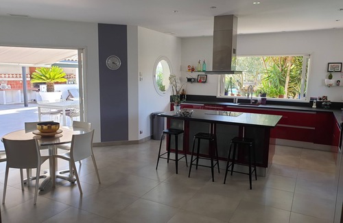 Saint-Jean-de-Vedas Villa | Beautiful villa, swimming pool and cicadas in a quiet area near the sea!