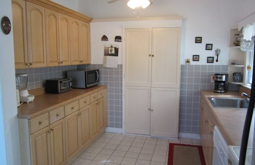 Parker Ridge House | Beautiful Vacation Home 3 BR/2 BA with Private Pool