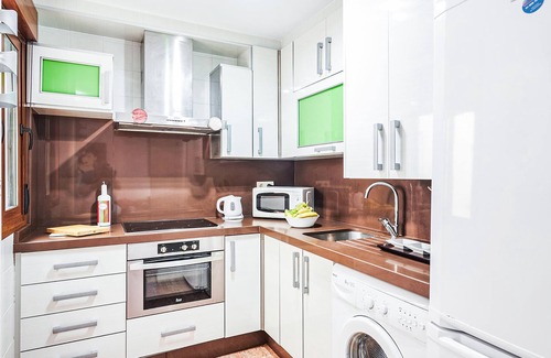 Velez de Benaudalla Apartment | Beautiful vacation apartment with private terrace