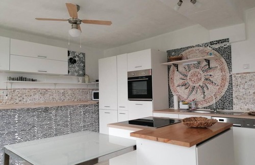 Naila Apartment | Beautiful vacation apartment for up to 4 people.