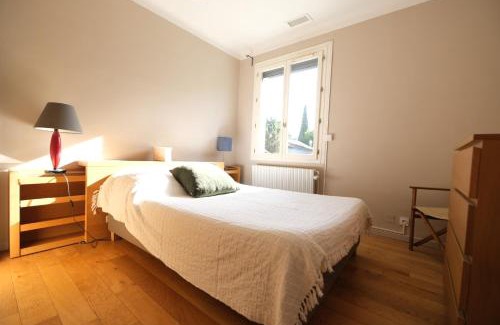 Avignon House | Beautiful vacation rental with private pool in the heart of the city of Avignon, sleeps 8.