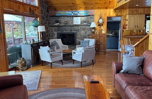 Fairlee House | Beautiful Vermont Lake House on Lake Morey