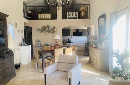 Bormes-Les-Mimosas House | Beautiful vIlla in Bormes les Mimosas