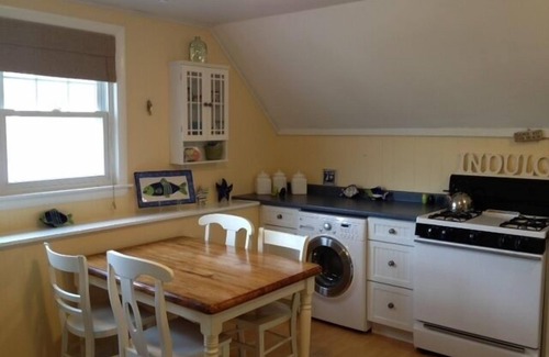 Buzzards Bay Apartment | Beautiful Victorian Carriage House w/Private Beach. Special Sun-Fri!