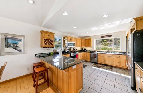 Truckee Cabin | Beautiful View, Bunk Beds, Free Ev Charger, Games, Weber BBQ and Big Deck
