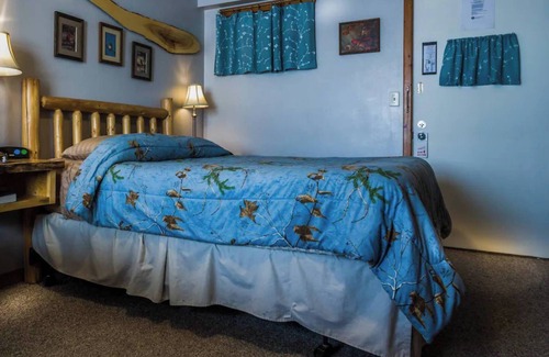 Rice Lake Cabin | Beautiful view of the lake from Room 2 called - Songbird Nest - Curriers Lakeview Lodge