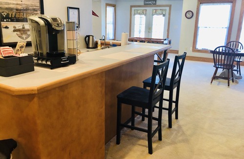 Blacksburg Apartment | Beautiful views & 10 minutes from Blacksburg!