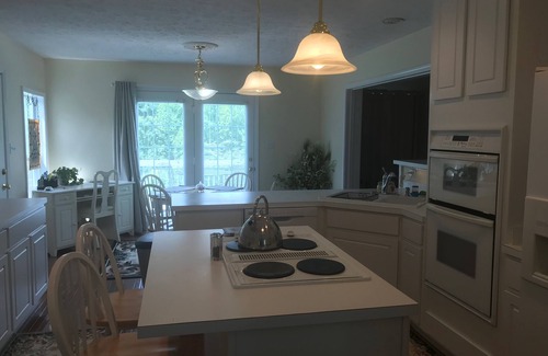 Lovingston House | Beautiful views of mountains & close to local venues. EV charging station.