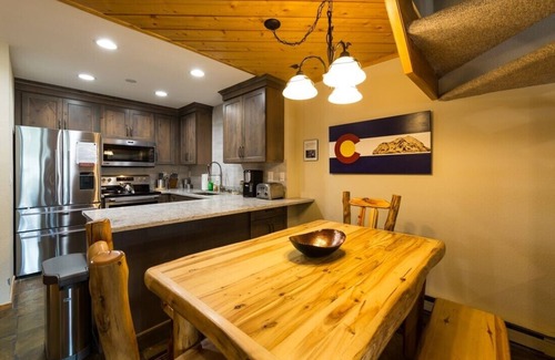 Crested Butte House | Beautiful Views, Private Garage
