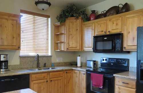 Torreon Condo | Beautiful views & year round get away: hike/dish/swim/ski/dine/relax